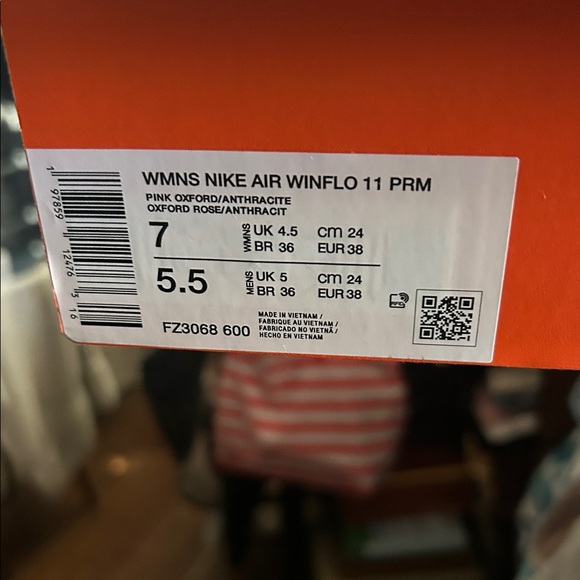 Nike Air Winflo 11 PRM in Pink and Anthracite - Picture 1 of 5